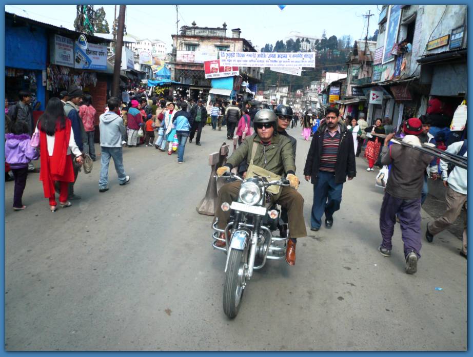 900x674 pixels (97K)